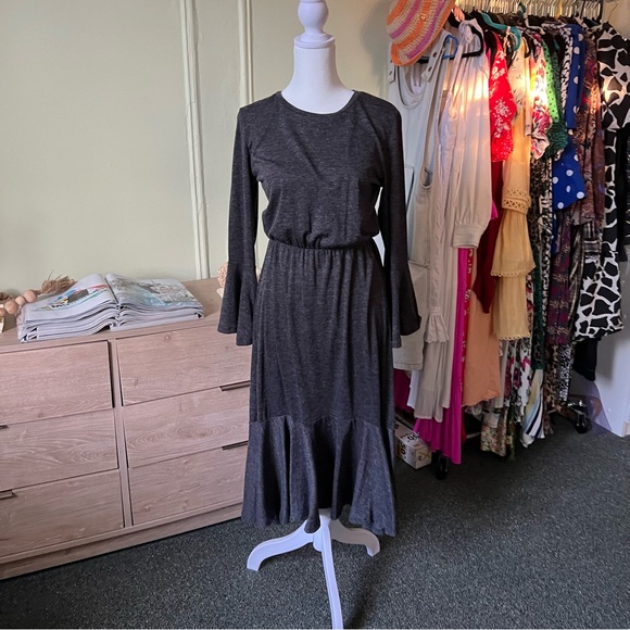 JOE FRESH Grey Long-Sleeve Jersey Stretch Modest Dress Ruffle Hem Bell Sleeve S - Picture 3 of 16
